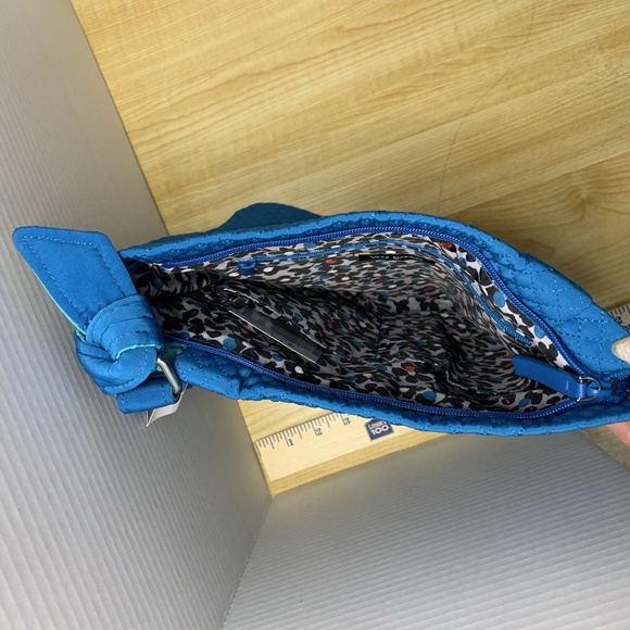 Vera Bradley Purse/Hipster Wome'n Turquoise Sea and Bahama Bay Adjustable NWT - Picture 5 of 7
